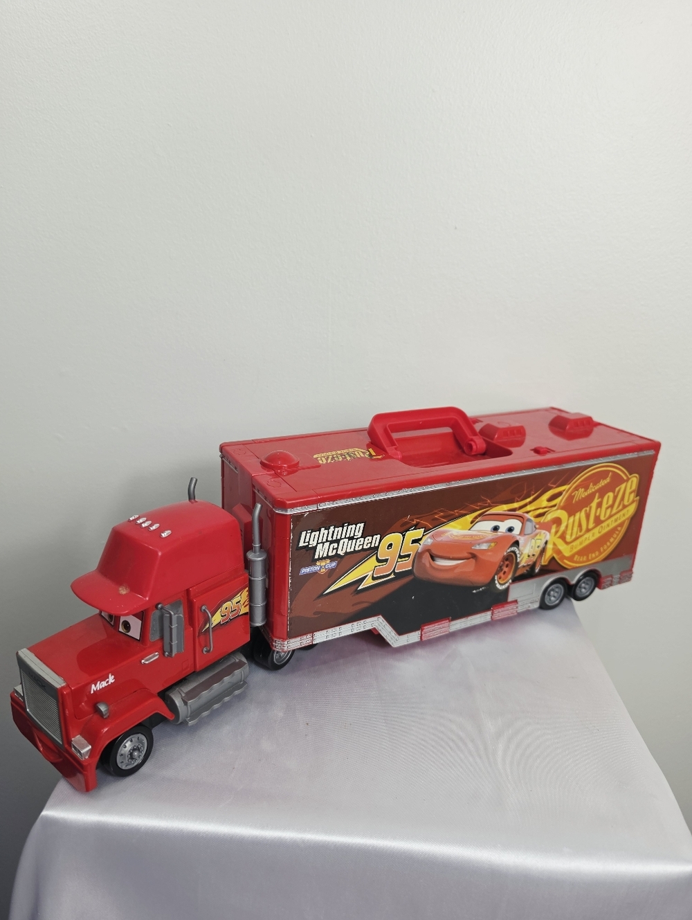 Cars Lightning McQueen 95 Red Transport Truck Toy